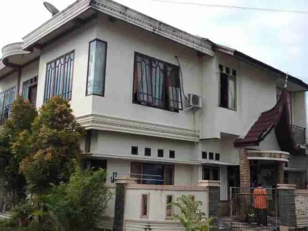 Jual Rumah di taman bunga, jl Adinegoro padang