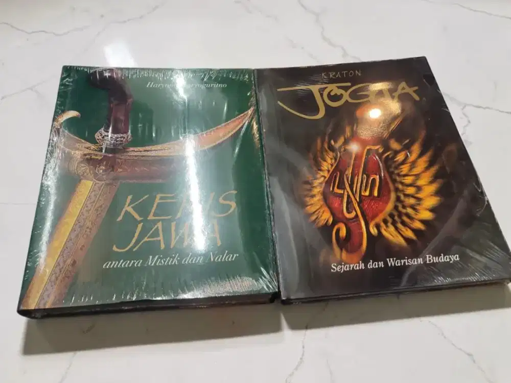 Buku Keris Jawa Antara Mistik dan Nalar