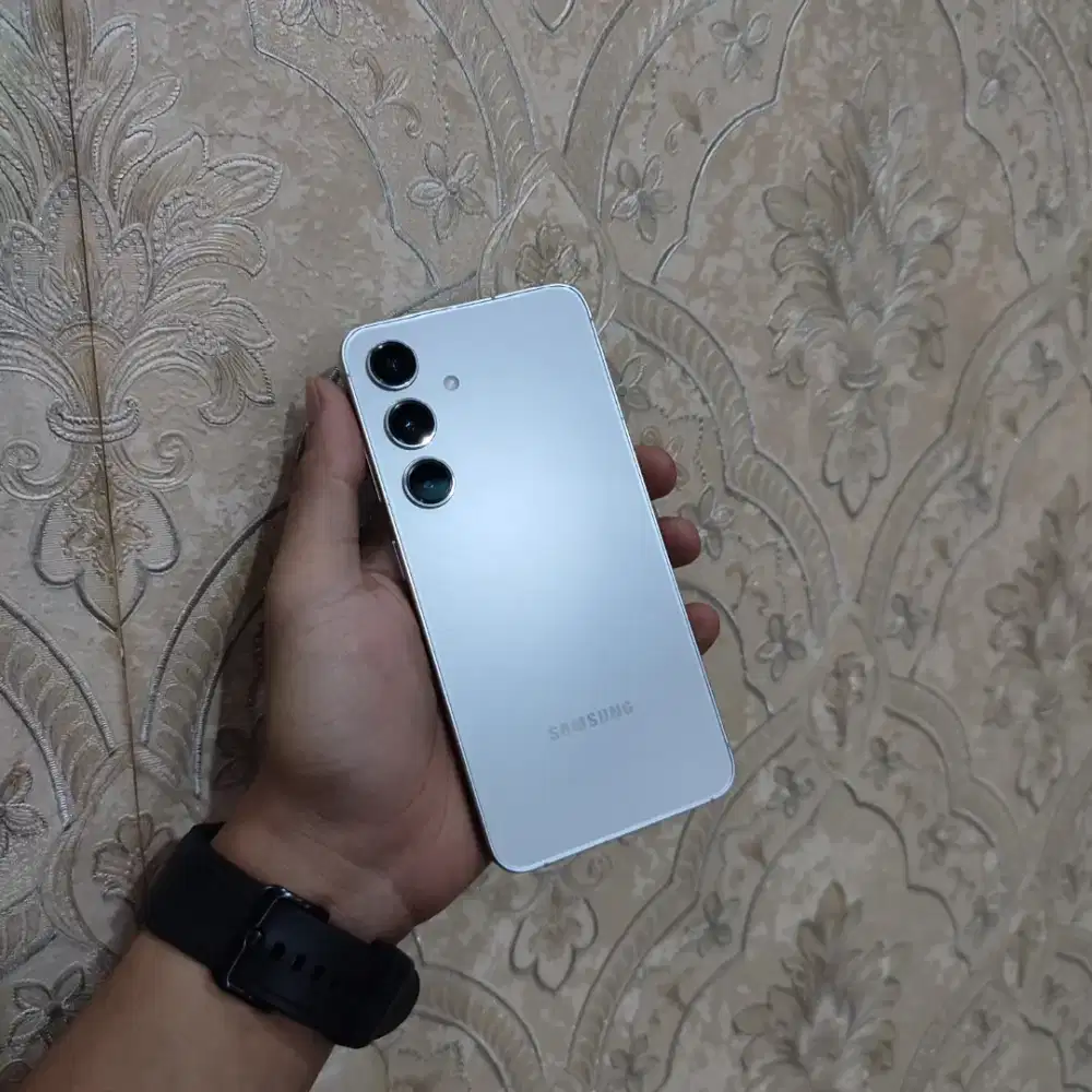 Samsung Galaxy S24 8/256Gb Nominus