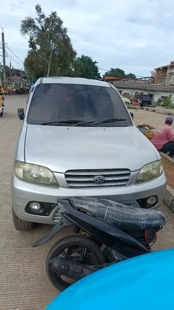 Mobil Taruna CSX Super Deluxe