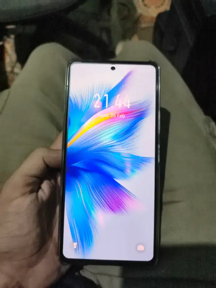 INFINIX NOTE 30 PRO FULLSET + BONUS WIRELESS CHARGER ORI (LIKE NEW)