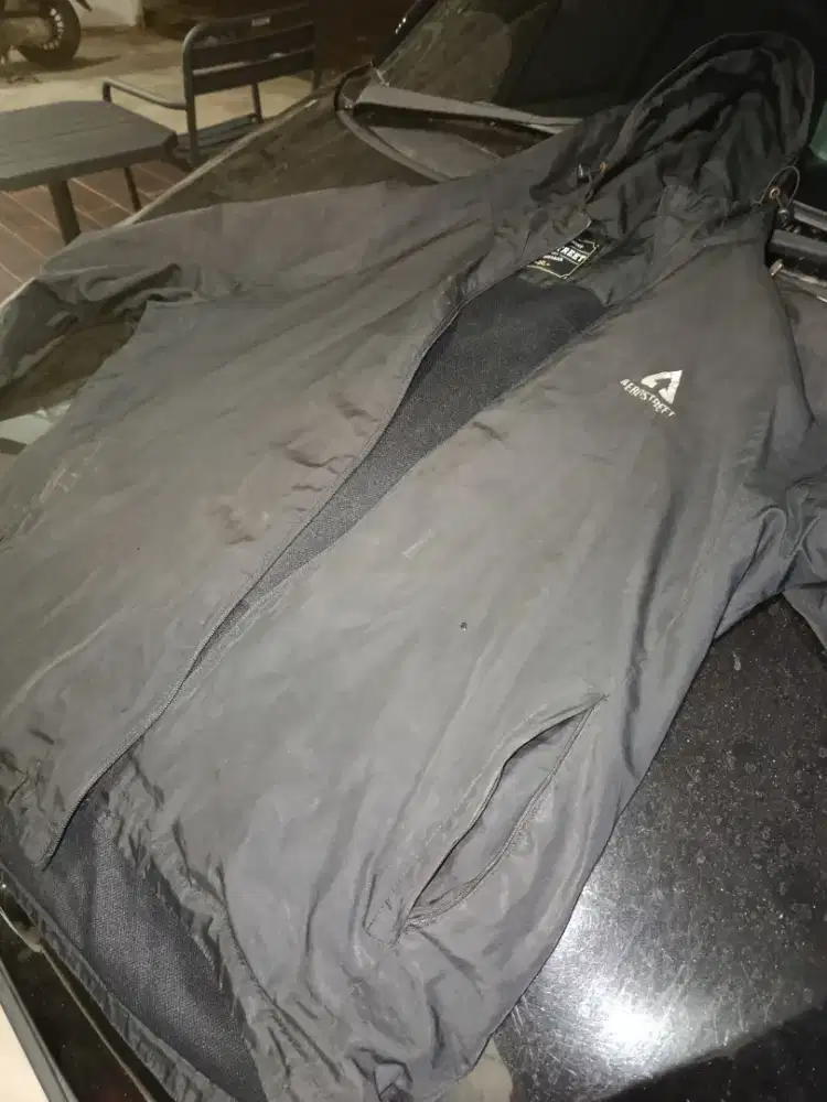 Jaket windbreaker untuk motor