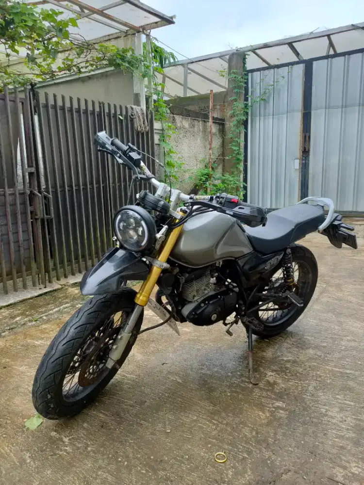 SUZUKI THUNDER 2008