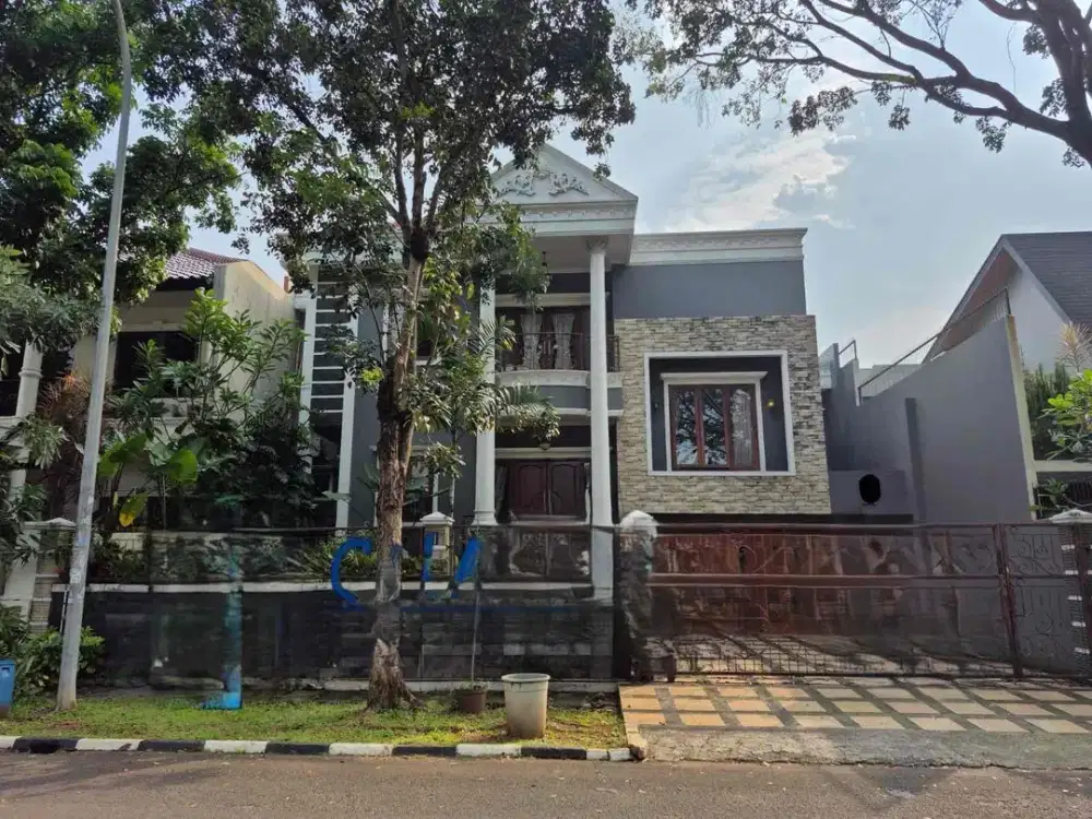 Rumah 3 Lantai Hadap Timur Full Furnish di Boulevard Puspita Loka BSD City