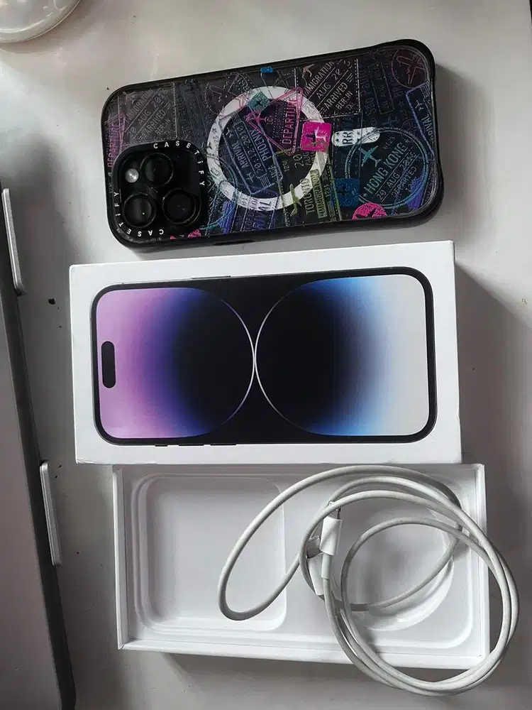 Iphone 14 Pro 256 dan Casetify Case