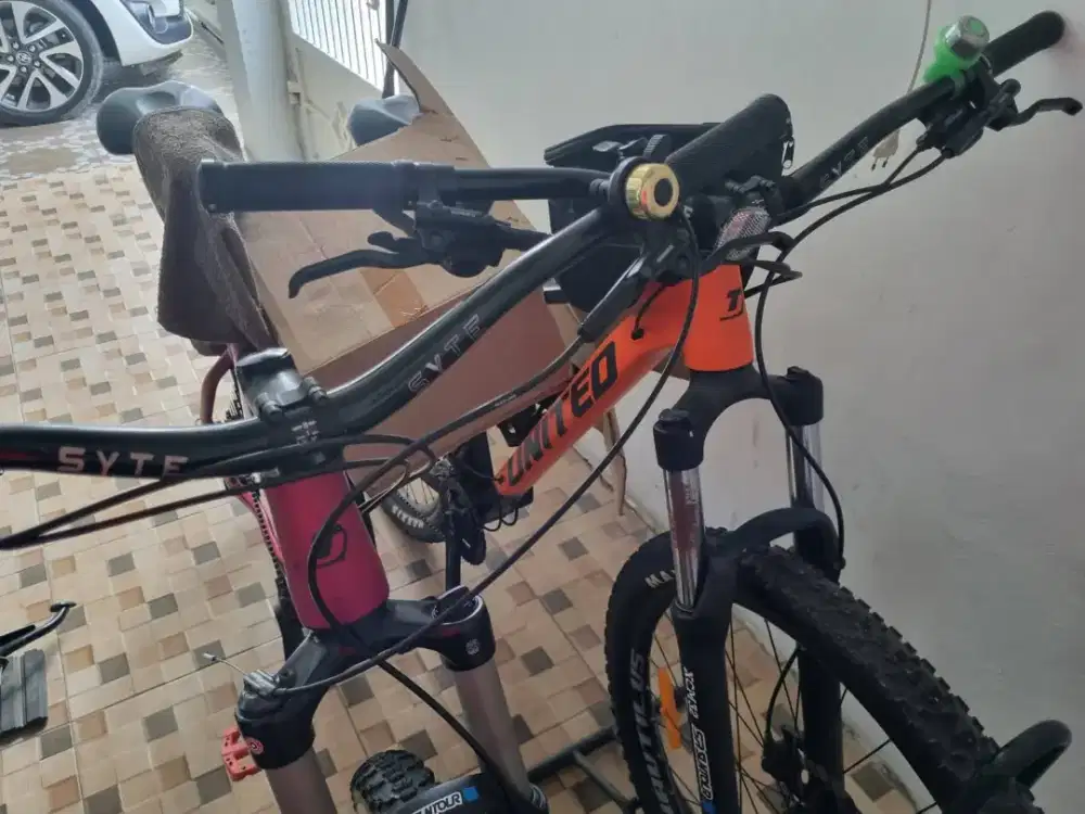 Dijual Sepeda UNITED Clovis 5 dan Clovis 3