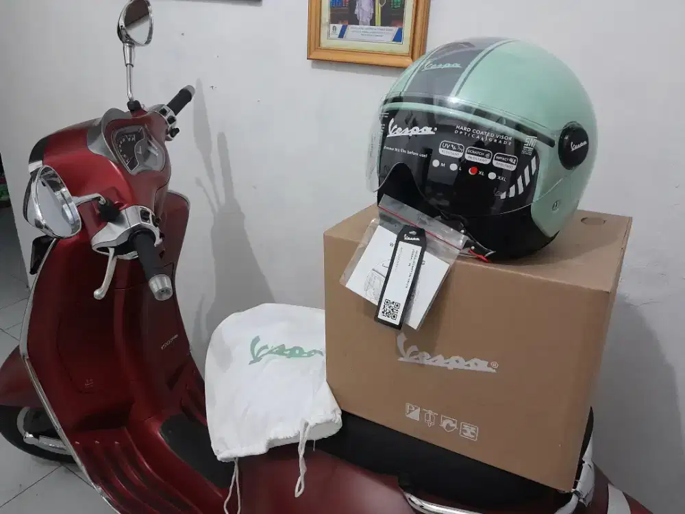 Helm Piaggio Vespa original (new)