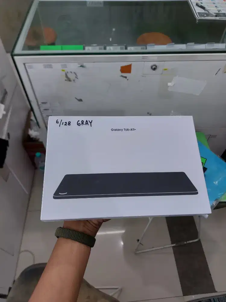 Tablet Samsung galaxy tab A11 plus 5G 6/128 danwifi garansi resmi