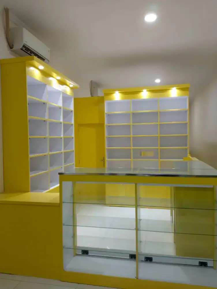 Apotek Rak & Meja Kasir Etalase Cek Deskripsi