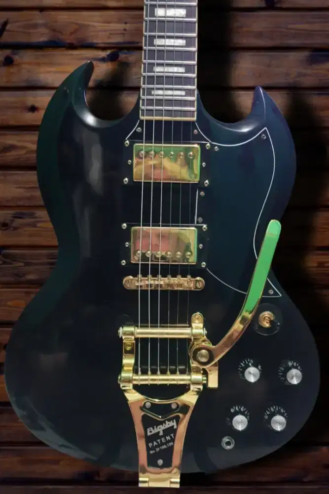 Epiphone bigsby SG full gold