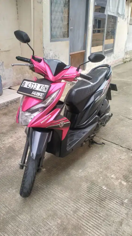 DI JUAL HONDA BEAT ECO MAGENTA TH 2019 MULUS
