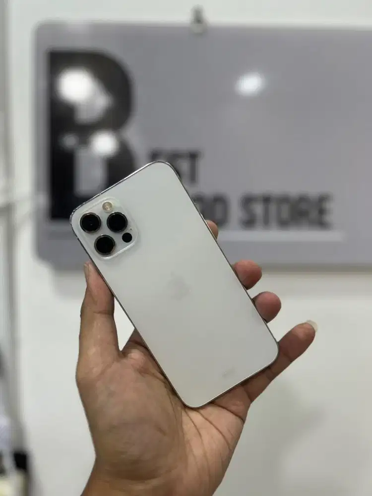 Iphone 12 Pro 256gb ex ibox Like new