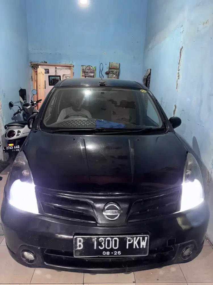 Nissan Grand livina 2011 Bensin