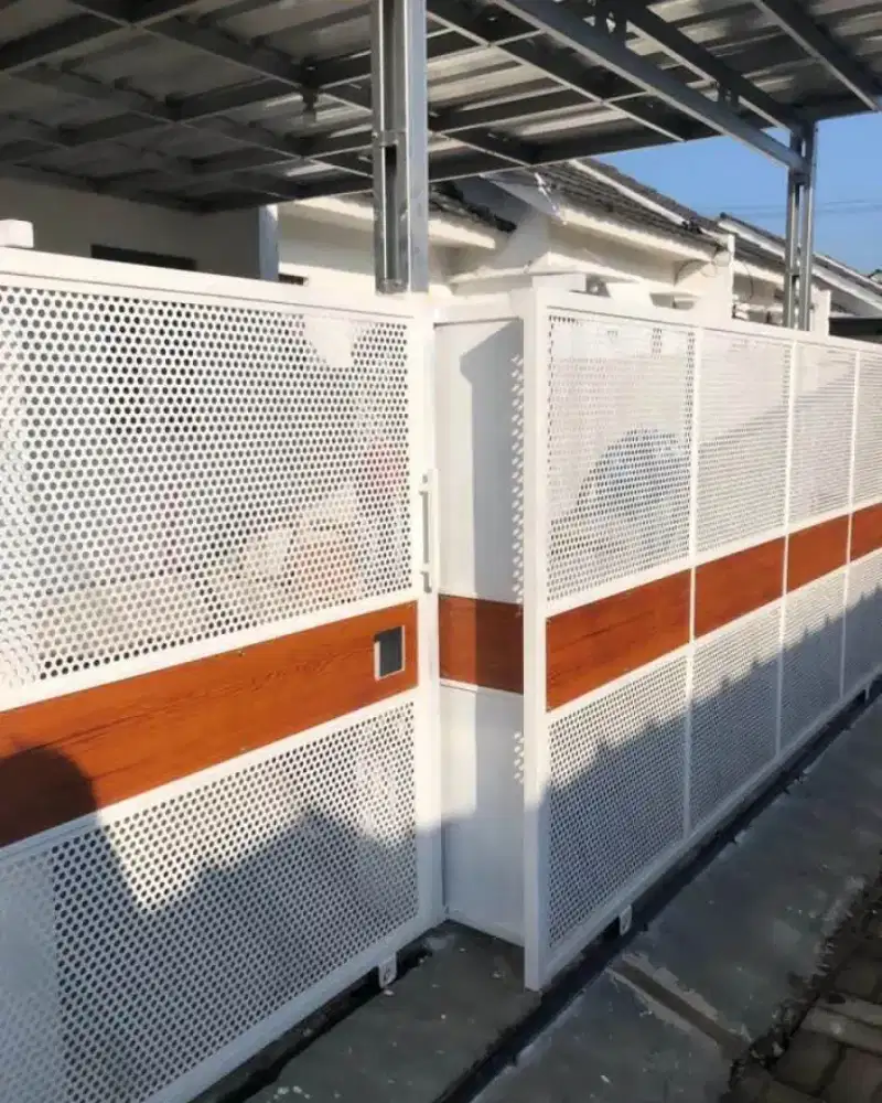 Pagar ram plat bolong