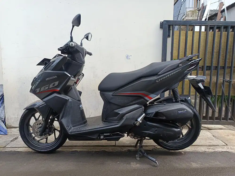 FOR SALE Vario 160 cbs 2022 lengkap bagus