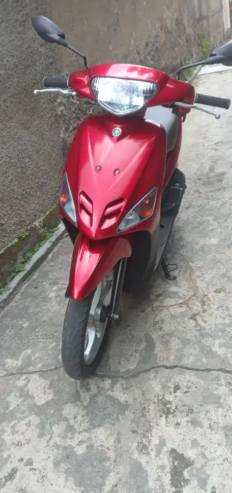 Yamaha Mio merah marun