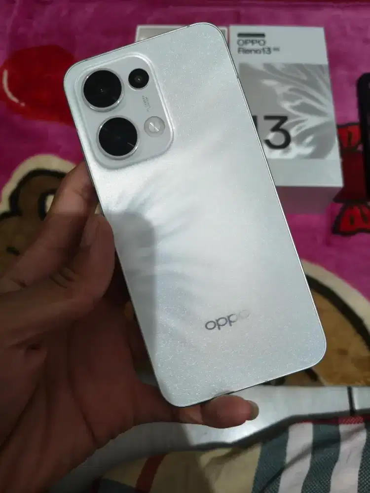 Oppo reno 13 12/256 baru 1,5 bulan