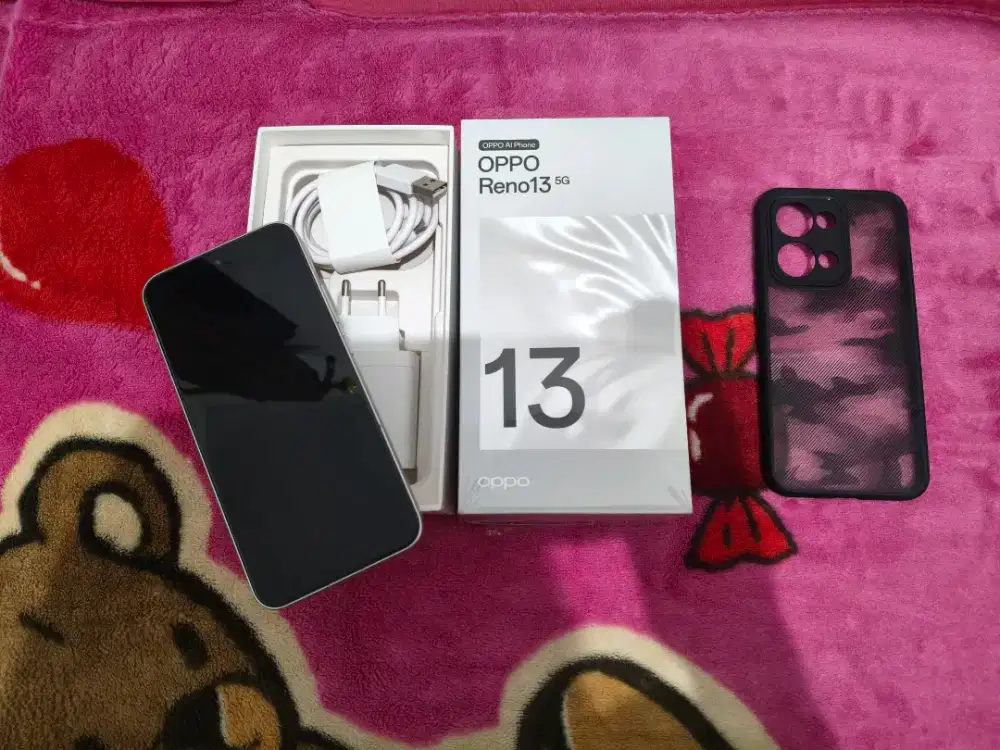 Oppo reno 13 white 12/256 baru 1,5 bulan