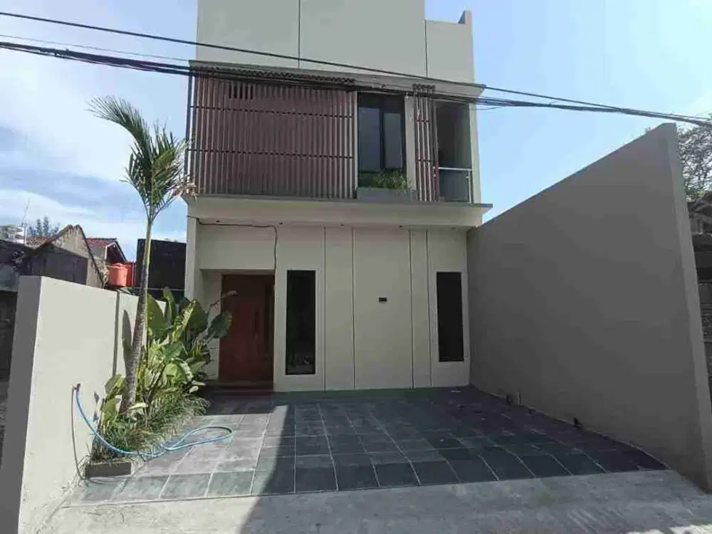 Di Jual Murah Rumah Baru Modern 2 lantai di malangrejo Maguwoharjo dkt jogjabay hanya 25 meter dari jalan raya