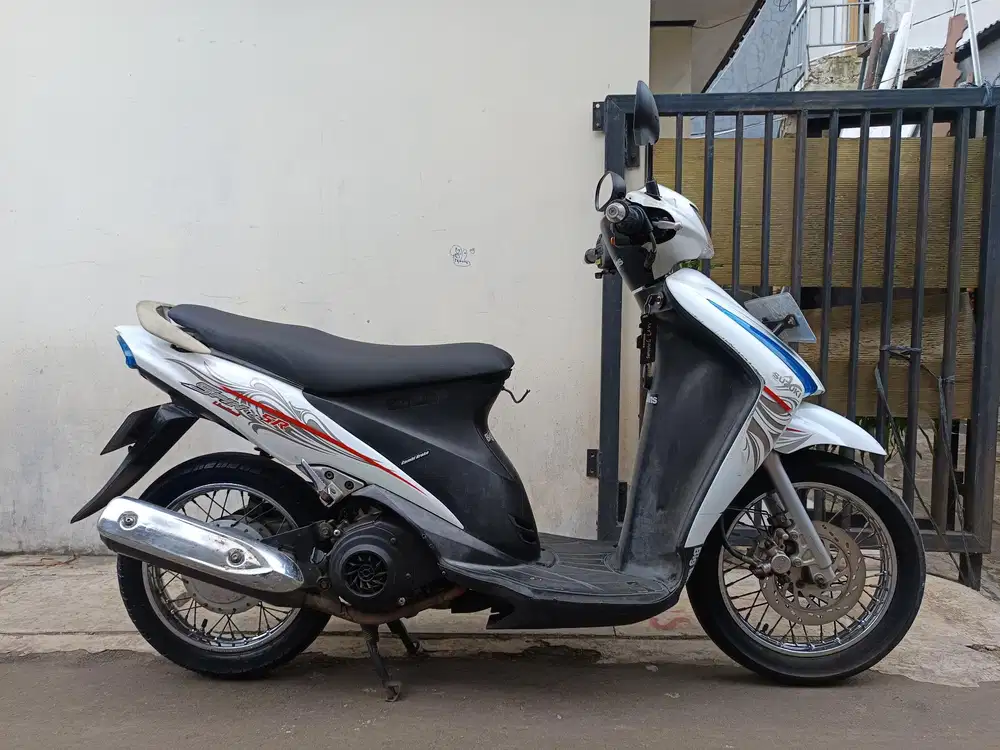 SUZUKI spin 2007 lengkap bagus
