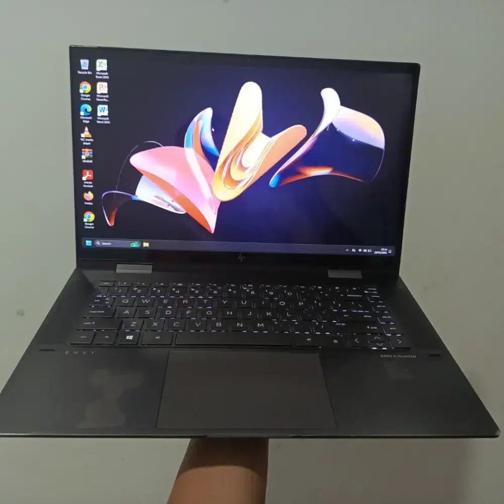 Laptop HP ENVY X360 RYZEN 5 500U