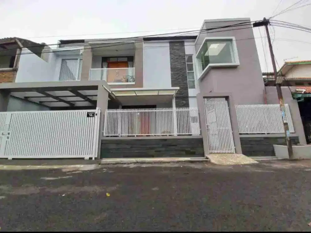 Rumah Modern Minimalis Semi Furnished Siap Huni Lokasi Strategis di Margahayu