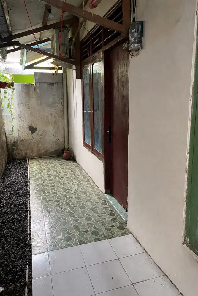 Kontrakan Helmy Pinang Ranti