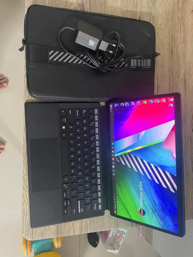 ASUS Vivobook Slate 13 T3300KA – Tipis, Ringan & Layar OLED!