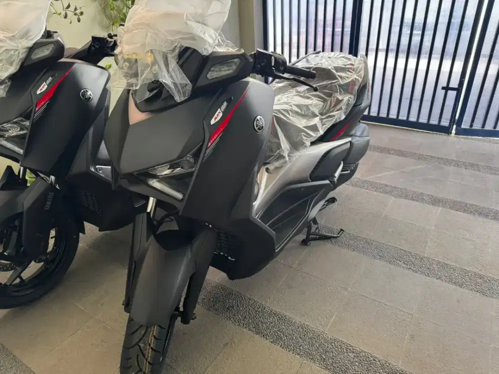 Yamaha XMAX CONNECTED BRAND NEW KM 0