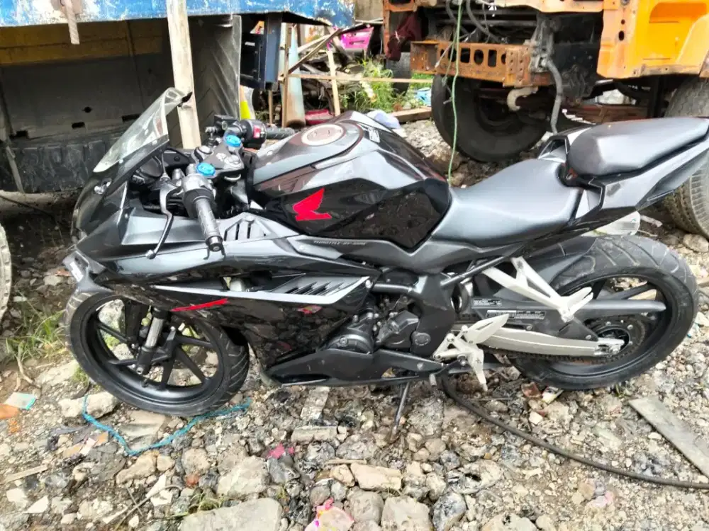 Honda CBR250RR KM 6000