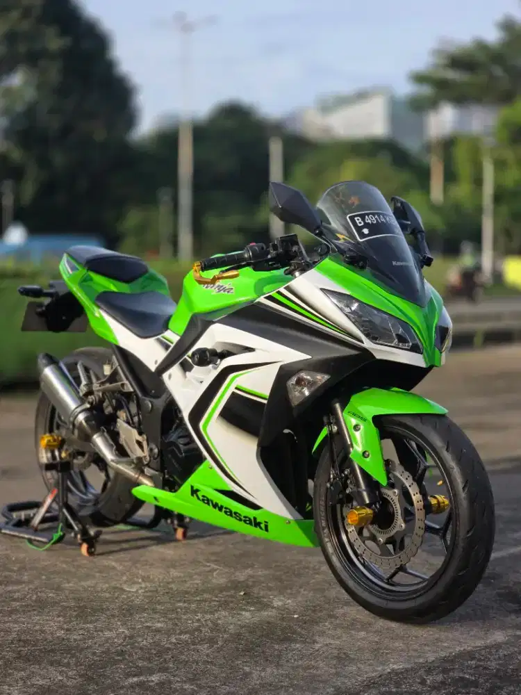 Kawasaki Ninja 250 FI ABS LTD With R9