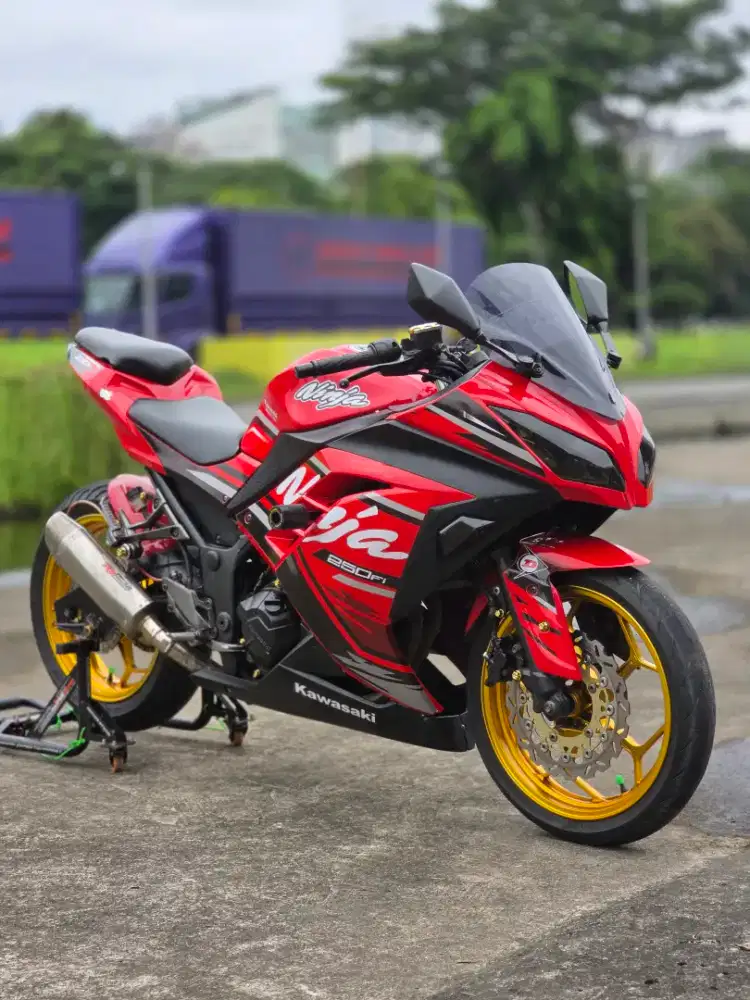 Kawasaki Ninja 250 FI Plat DKI