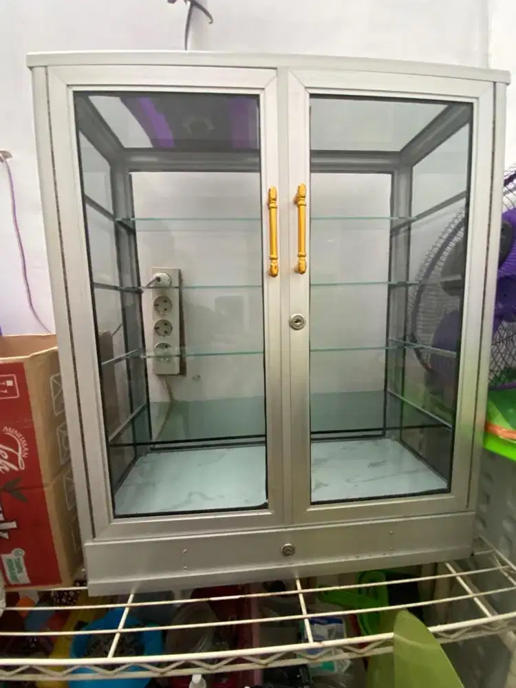 etalase serbaguna aluminium