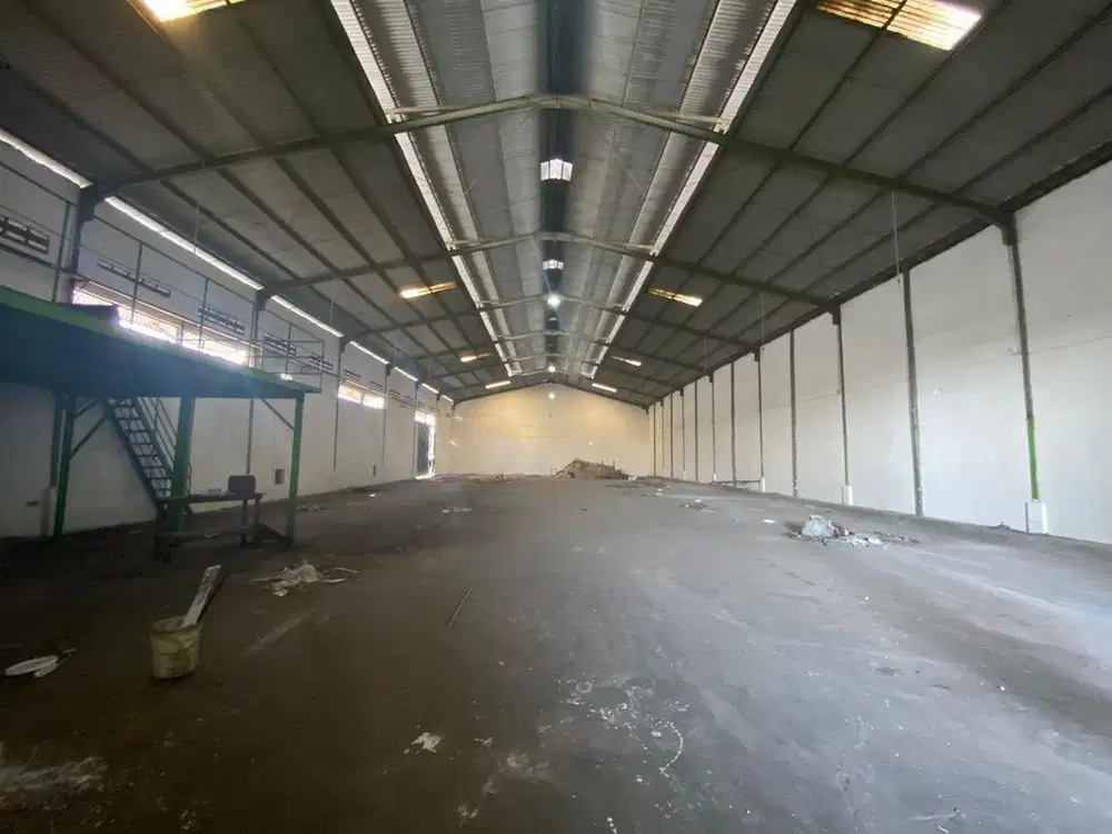 DISEWAKAN GUDANG LUAS OSOWILANGUN PERMAI SURABAYA! LOKASI STRATEGIS!