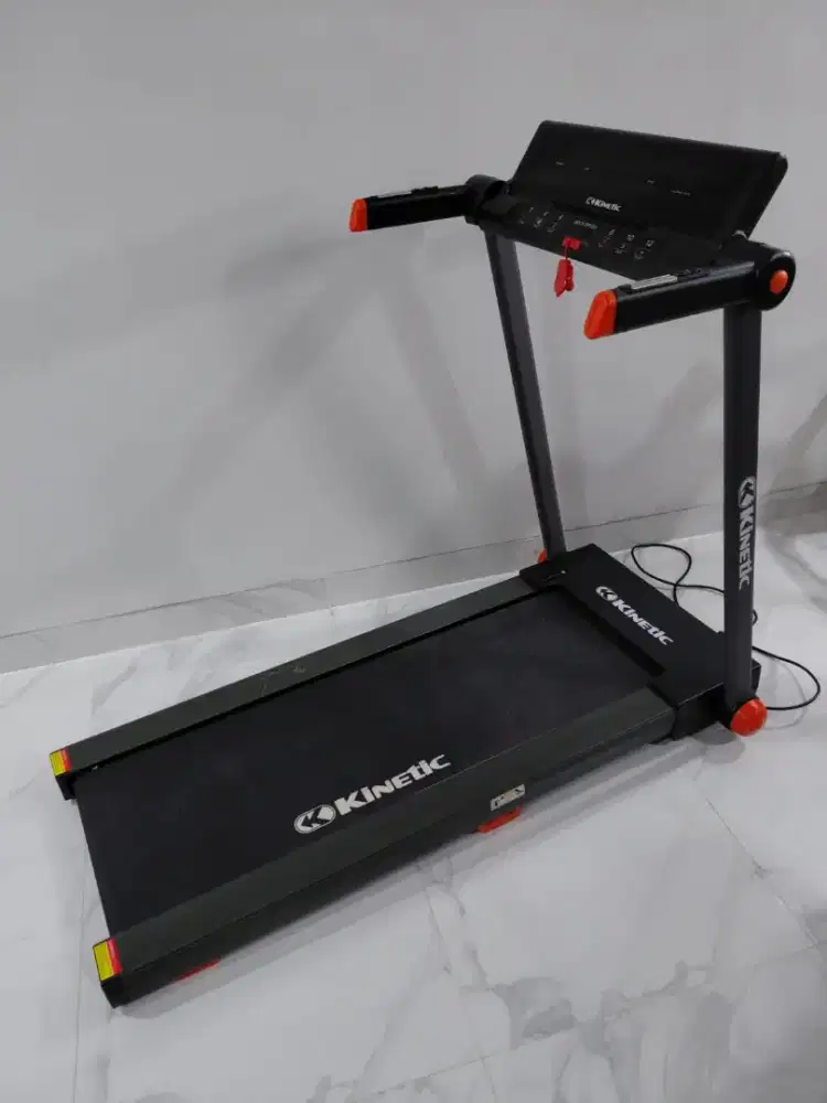 Treadmill Kinetic 0.8HP Kondisi Baik
