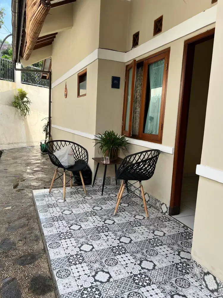 DISEWAKAN RUMAH ASRI TEERAWAT  DILOKASI STRATEEGIS