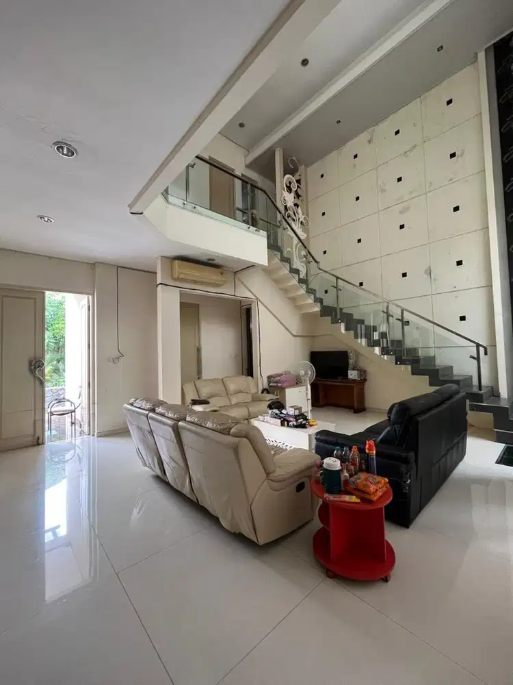 DIJUAL RUMAH MODERN MINIMALIS SAN DIEGO PAKUWON CITY! ADA KOLAM IKAN!