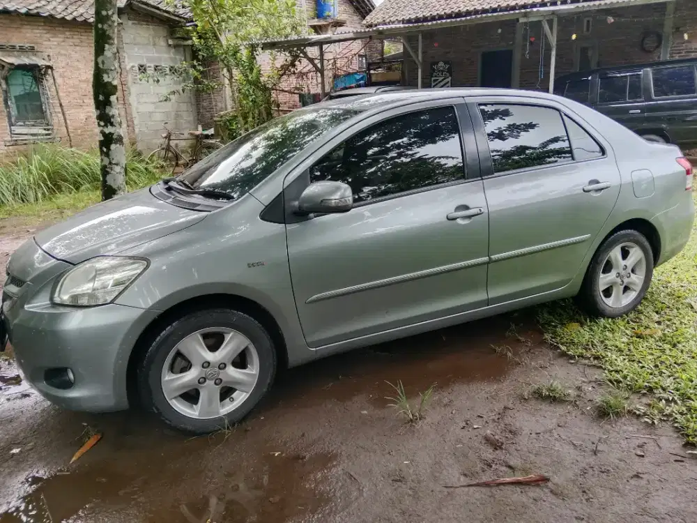 Dijual Toyota Yaris Sedan / Vios G 2009 AA dari Baru
