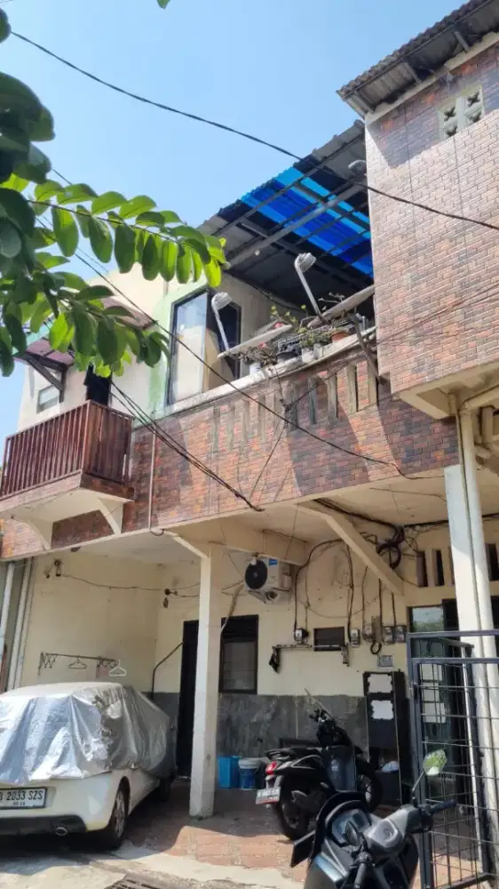 KOST STRGS DEKAT KE PINGGIR JLN RAYA PSR MINGGU JKT SELATAN K.MNDI DLM