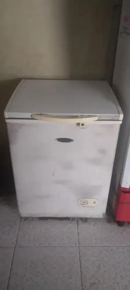 Dijual freezer 100 l