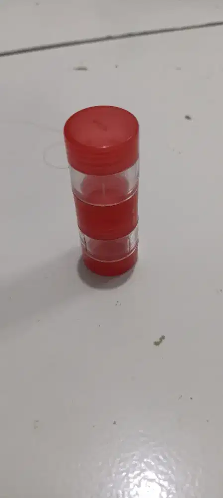 Wadah garam dan lada camping