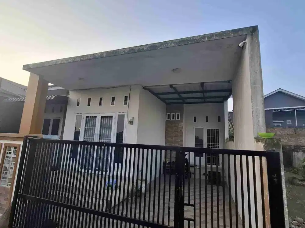 JUAL CEPAT RUMAH MURAH MEDAN AMPLAS KAMAR TIDUR 3 KAMAR MANDI 4 UKURAN 8 x 24