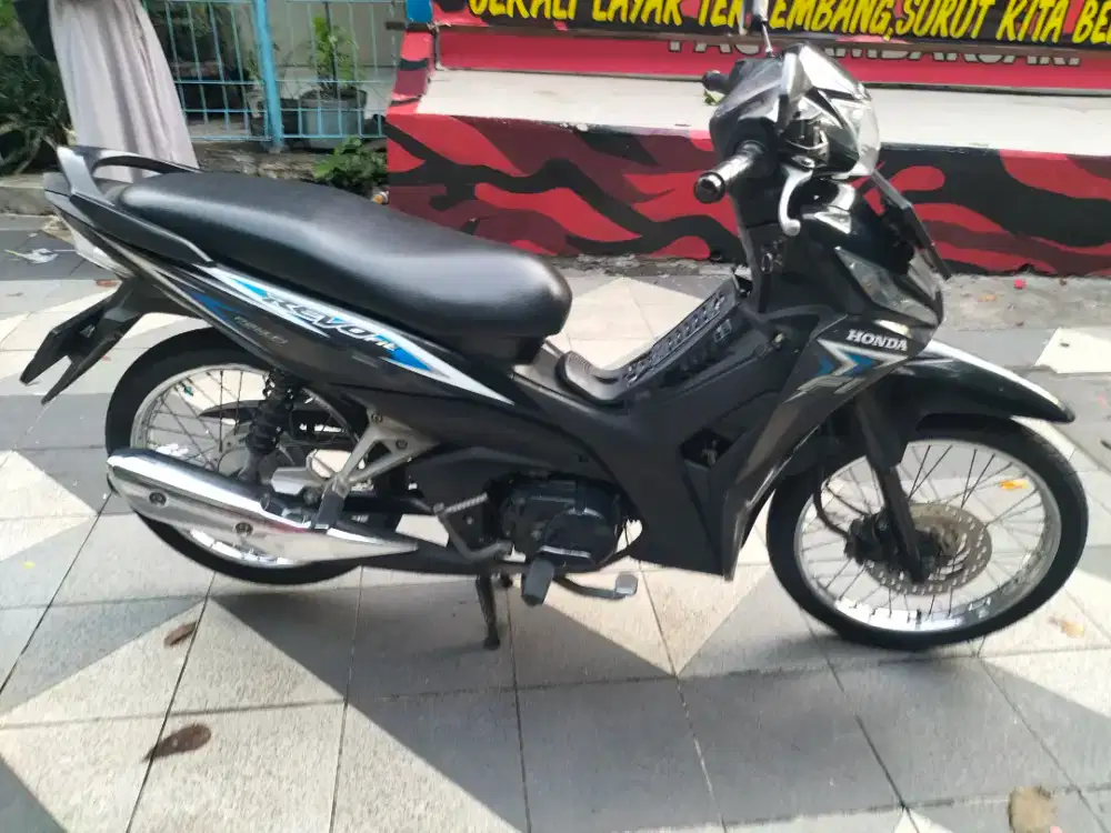 Honda rivo fit. 2016 tgn 1 dr baru PJK aman mesin hls kring  normal l