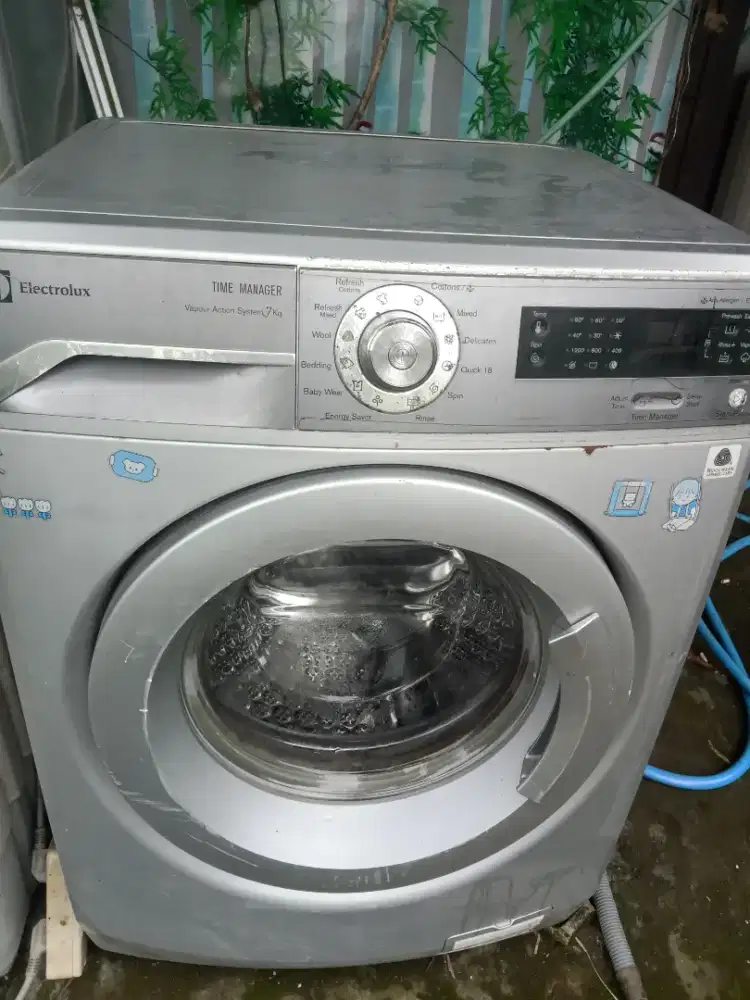 Mesin cuci electrolux ewf12732s siap kerja