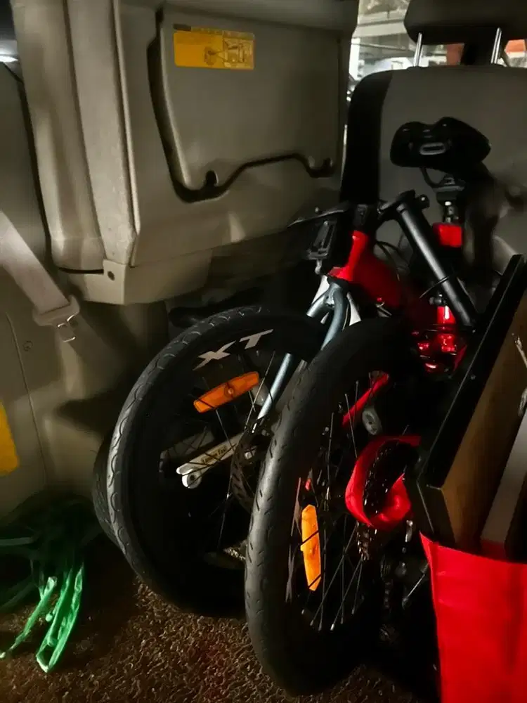 Sepeda lipat bekas kondisi masih mulus