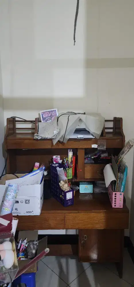 Lemari dan meja belajar (kayu jati)