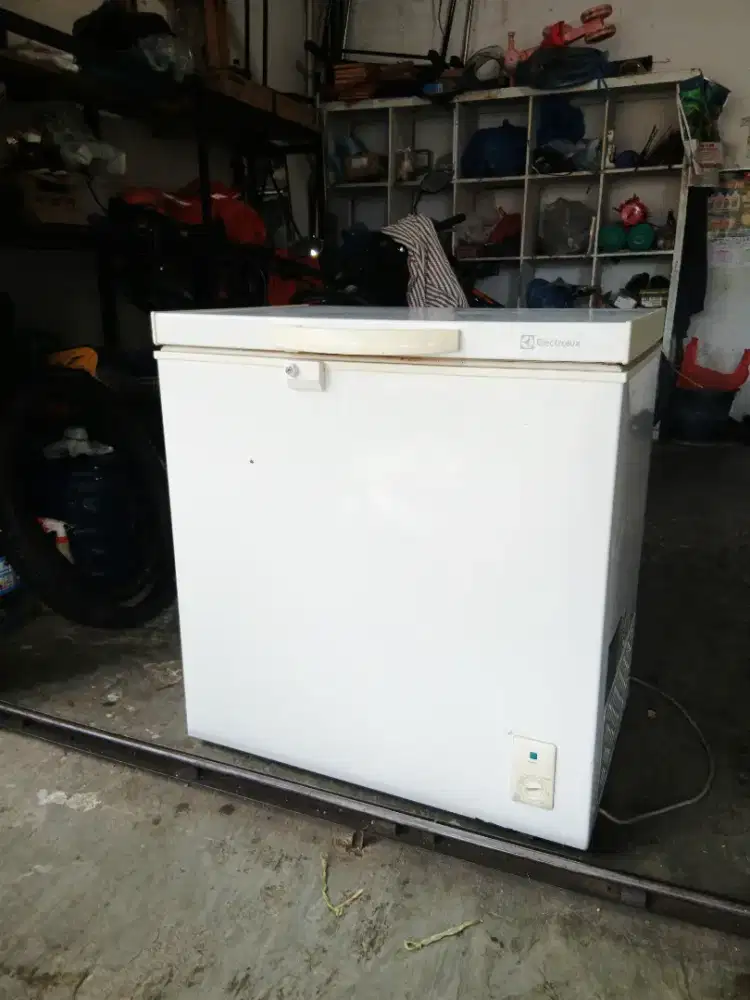 Jual kulkas freezer electrolux 150 liter