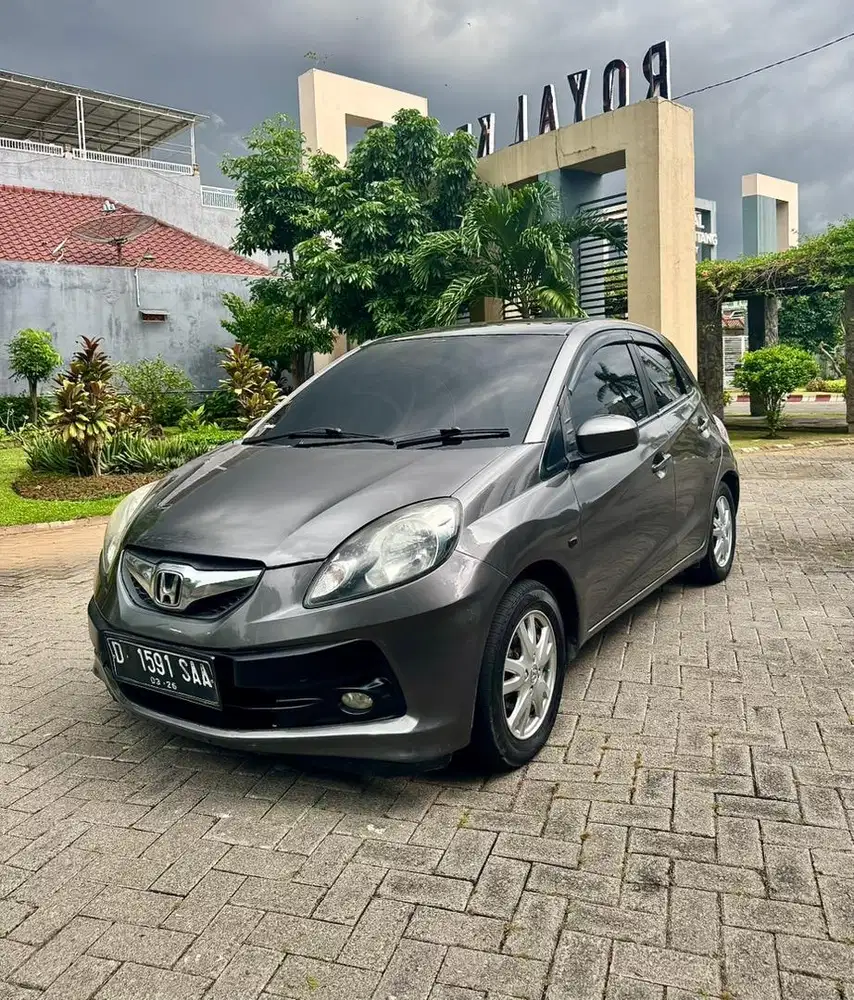 BU MURAH Honda Brio Satya E MT 16 no CBU RS mobilio agya ayla karimun