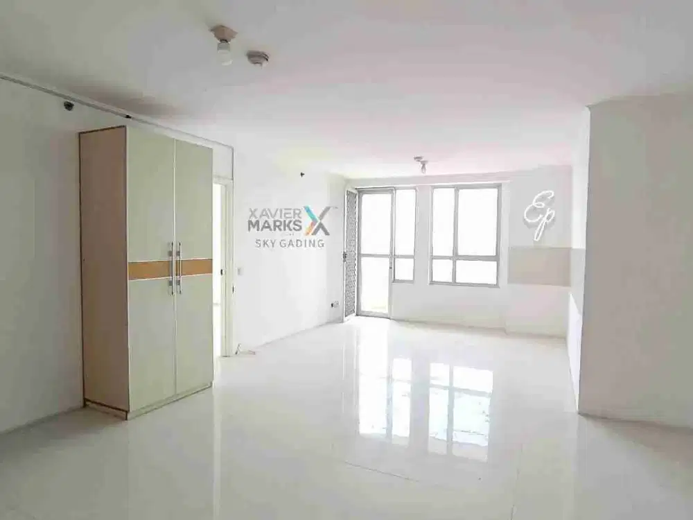 Disewakan Apartemen Paladian Park 3+1 BR Semi Furnished Kelapa Gading, Jakarta Utara