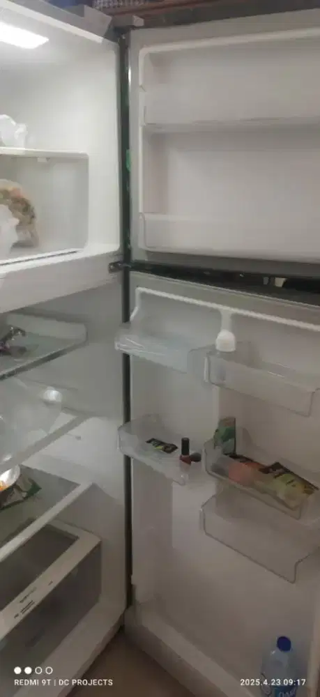 Super nego kulkas LG 2 pintu Inverter free ongkir di cakung jakarta